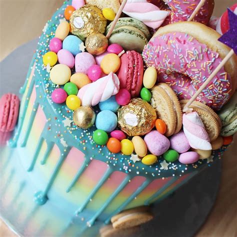 Good cakes - Method. STEP 1. Heat oven to 180C/160C fan/gas 4. Line 2 x 12 hole bun tins or mini muffin tins with paper cake cases. Put all the fairy cake ingredients into a large bowl and whisk together with electric hand beaters until smooth. If you don’t have these you can use a wooden spoon or balloon whisk (see tip).